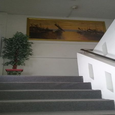 Queen City Hotel Banjarmasin Banjarmasin  Εξωτερικό φωτογραφία