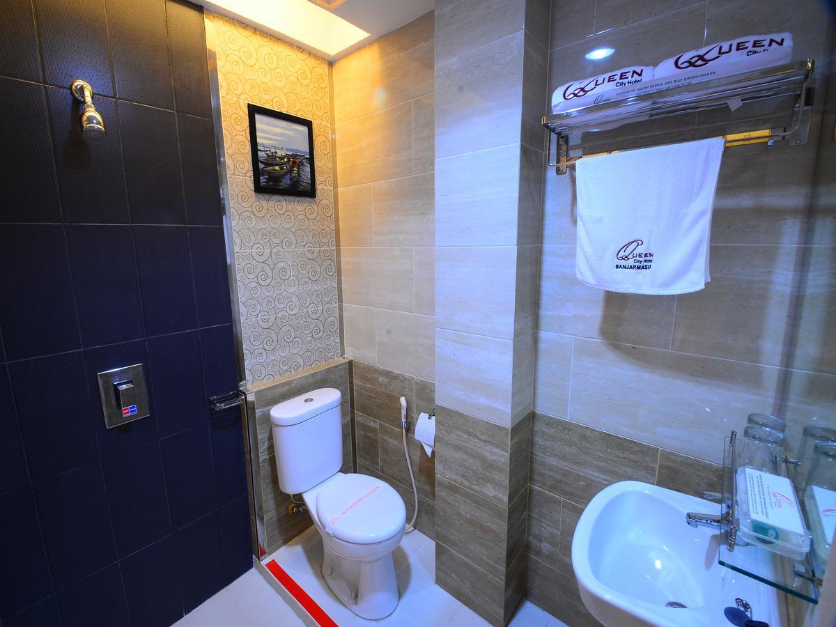 Queen City Hotel Banjarmasin Banjarmasin  Εξωτερικό φωτογραφία
