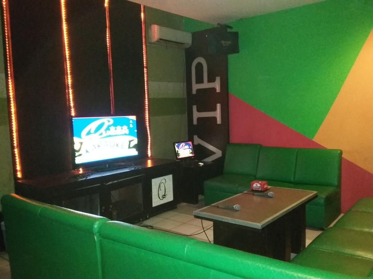 Queen City Hotel Banjarmasin Banjarmasin  Εξωτερικό φωτογραφία