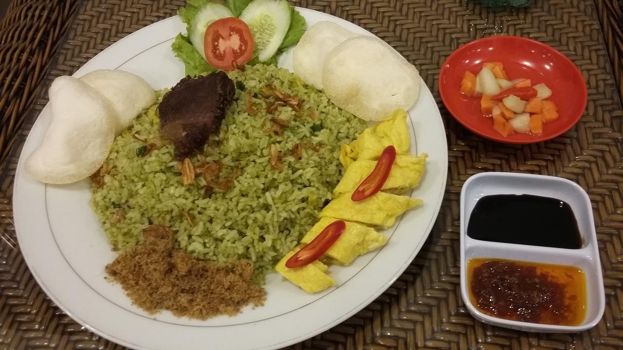 Queen City Hotel Banjarmasin Banjarmasin  Εξωτερικό φωτογραφία